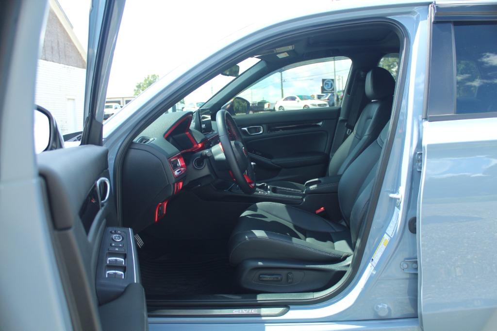 2023 Honda Civic Sport Touring photo 16